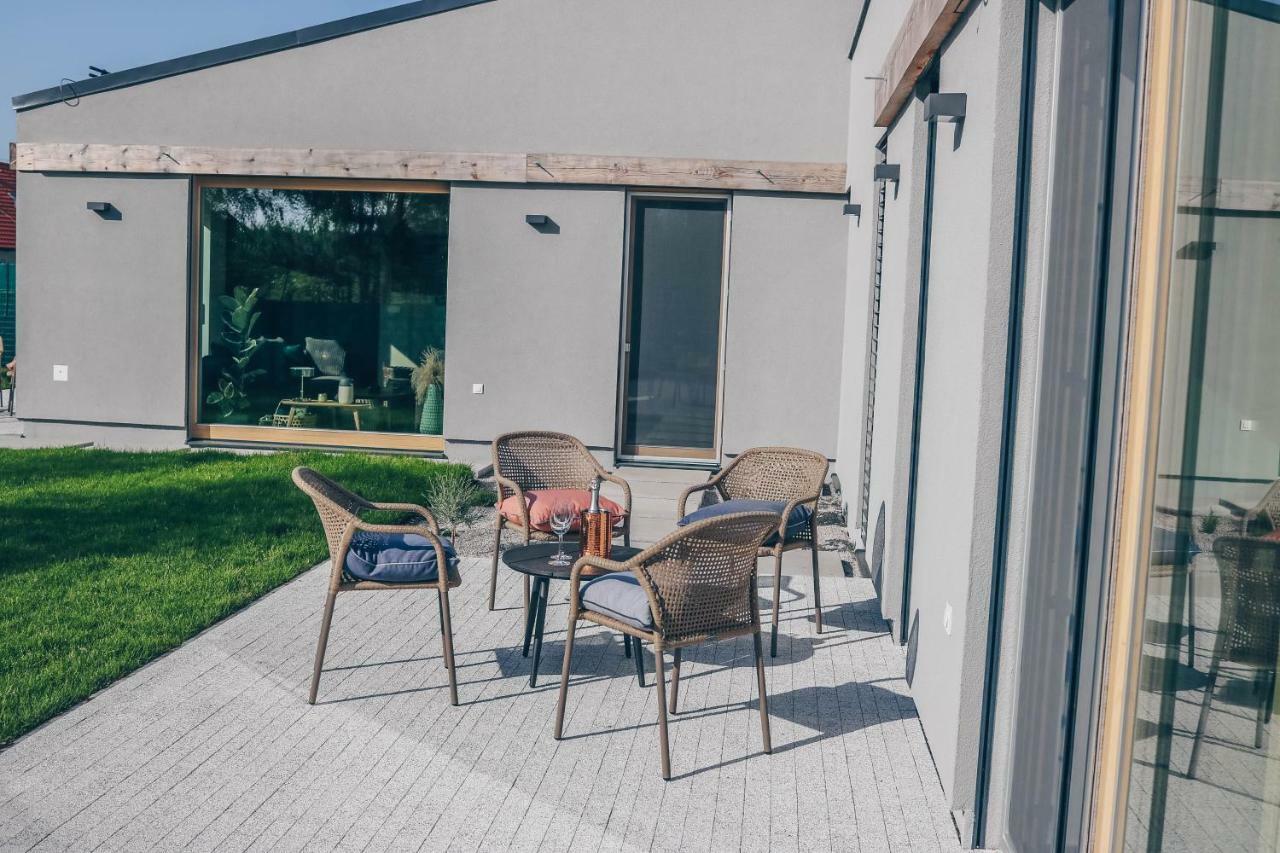 Stylish Apartments At Penati Golf Resort Sajdikove Humence Eksteriør billede