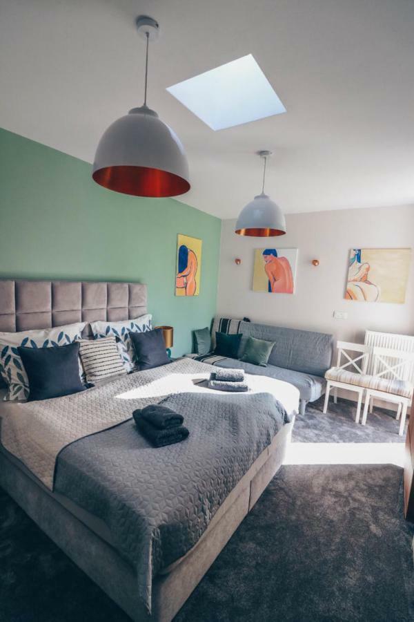 Stylish Apartments At Penati Golf Resort Sajdikove Humence Eksteriør billede